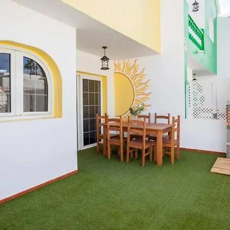 Vila Corralejo Boutique Art Villa Fuego With Private Pool Bbq 20 Seconds To The Beach By Amazzzing Travel *