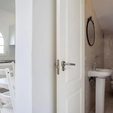 Fuego At Galera Boutique Art By Amazzzing Travel * 科拉雷侯