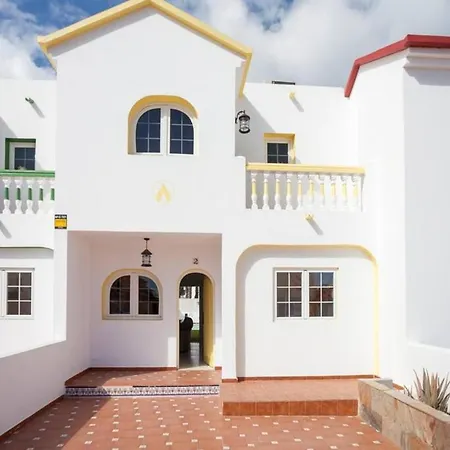 Vila Corralejo Boutique Art Villa Fuego With Private Pool Bbq 20 Seconds To The Beach By Amazzzing Travel Corralejo